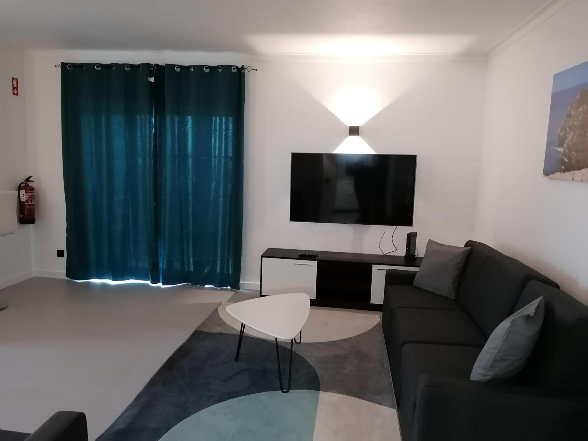 Alvor - Vitors Plaza Apartamento Портіман Екстер'єр фото